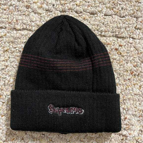 Supreme Black Ribbed Beanie - Picture 1 of 4